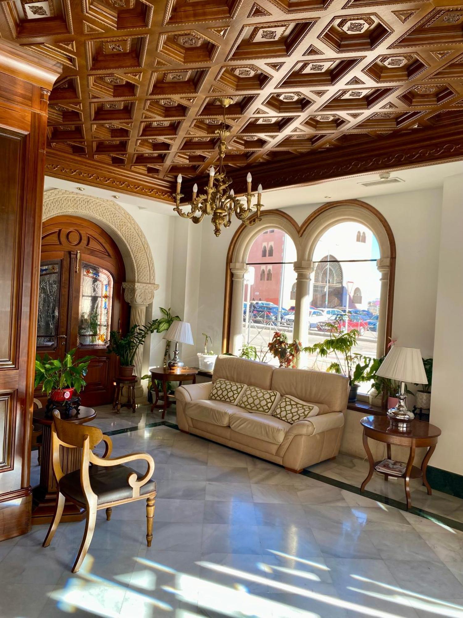 Hotel Aranda Аранда де Дуеро Екстериор снимка