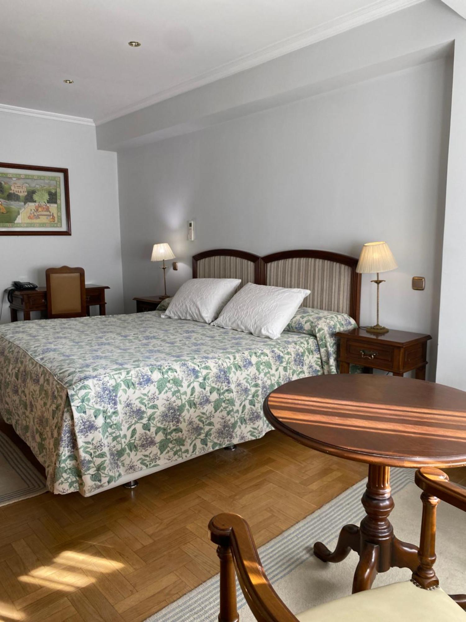 Hotel Aranda Аранда де Дуеро Екстериор снимка